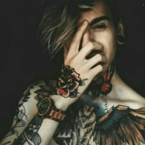 l'idée du tatouage, styles de tatouage, le gars avec le tatouage, homme tatoué, fille petit ami tatouage