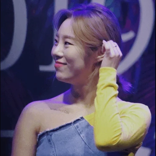 deux fois, asiatique, jeune femme, sana deux fois aegyo, mino winner ah ouais