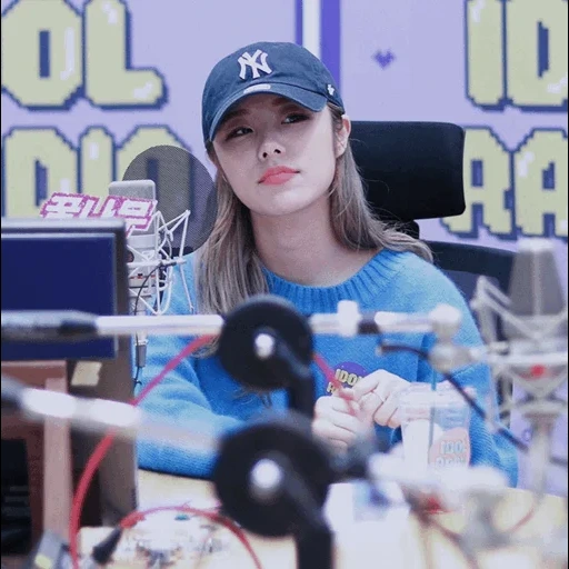 deux fois, jeune femme, jihyo deux fois, dahyun deux fois, jungyeon deux fois