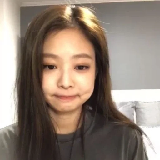 jennie, jenny kim, jenny blackpink, jenny kim selfie, jenny blackpink sans maquillage