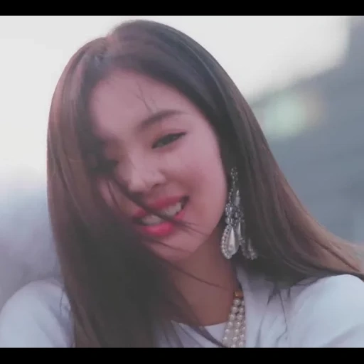 jennie, become one, poudre noire, sous-titres en solo, blackpink jennie