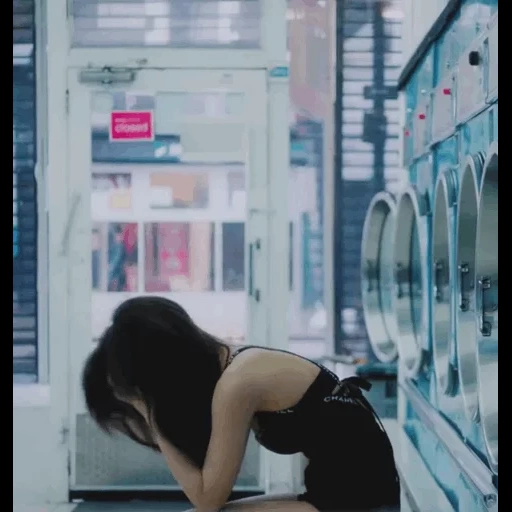 rosa nero, solo jennie, solo jenny mv, jenny kim solo, jennie solo laundry