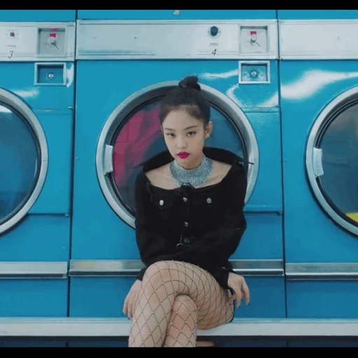 jenny king, mode coréenne, jenny kim solo, blackpink jennie, black powder jennie