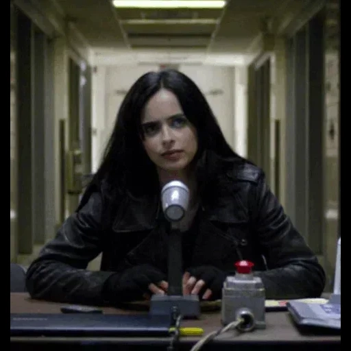 giovane donna, kristen ritter, jessica jones, serie tv jessica jones pam, jessica jones series 2 season