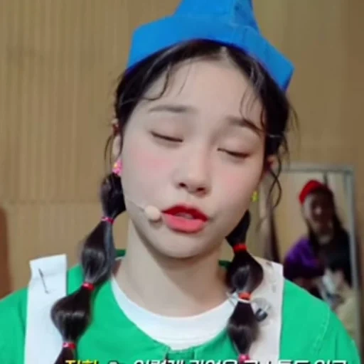 asiatiques, petite fille, korean hat, velours rouge irene, actrice coréenne