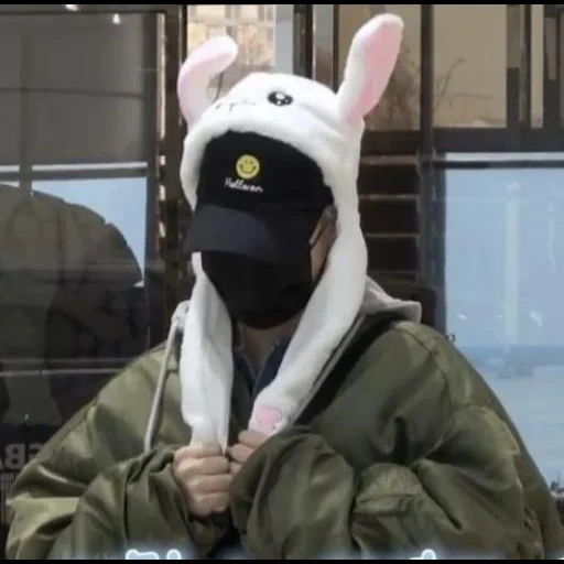 human, run bts, bangtan boys, jimin ears of a hare to the airport, jimin rabbit hat to the airport