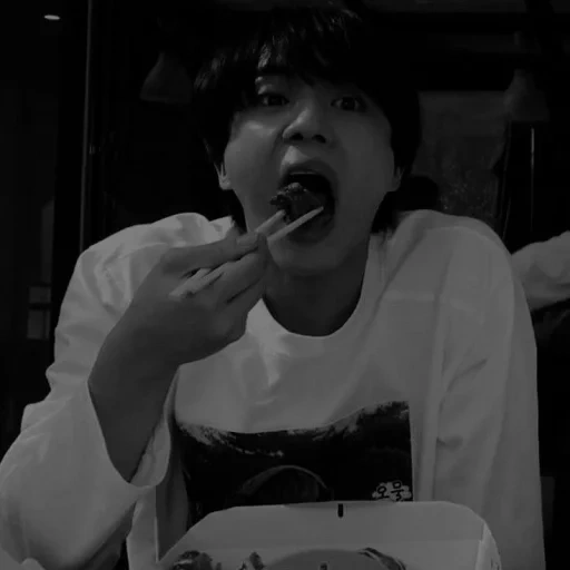 bts jin, jimin bts, kim tae-hyun, bangtan boys, sorkin está comiendo