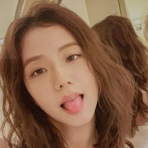 twitter, jin ji show, selfie di kim jisoo, ragazza asiatica carina, bella asiatica
