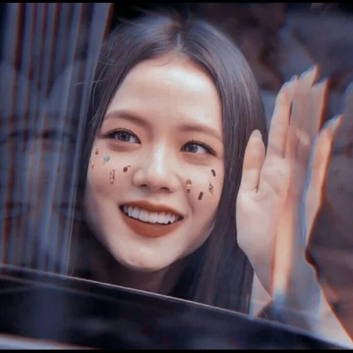 gin ji-soo, poudre noire, jisoo blackpink, actrice coréenne, kim jisoo blackpink