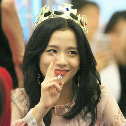 gin gil soo, jisoo crown, jisoo blackpink, aktris korea, aktris korea sangat cantik