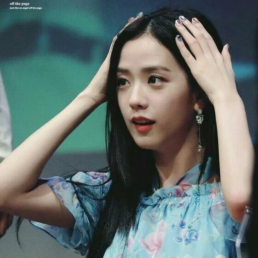 gin gil soo, blackpink, jisoo blackpink, mobil van ginger soo, blackpink powder shenji soo gun