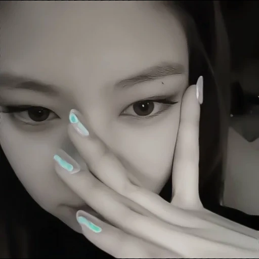 asiático, jenny king, kim jennie, unhas coreanas, maquiagem dos olhos coreanos