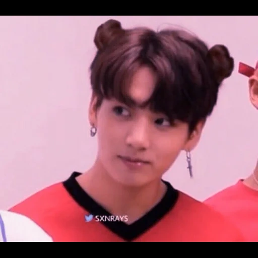 zheng zhongguo, jungkook bts, flat tail chong guk, bts chonguk earrings, jeon jungkook bts