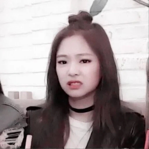 jenny king, polvere nera, meme polvere nera, blackpink jennie, jenny black powder meme