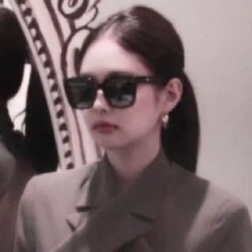 girl, glasses fashion, black rose red, jenny's sunglasses, 2022 white frame sunglasses for women