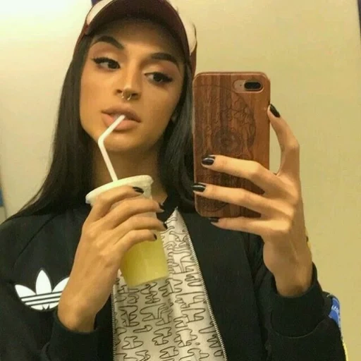 selfie, girl, pabllo vittar, the girl is very beautiful, pablo vittar selfie