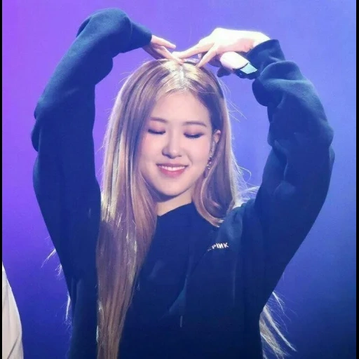 la ragazza, polvere nera, blackpink rosé, rose blackpink, park zhen black powder