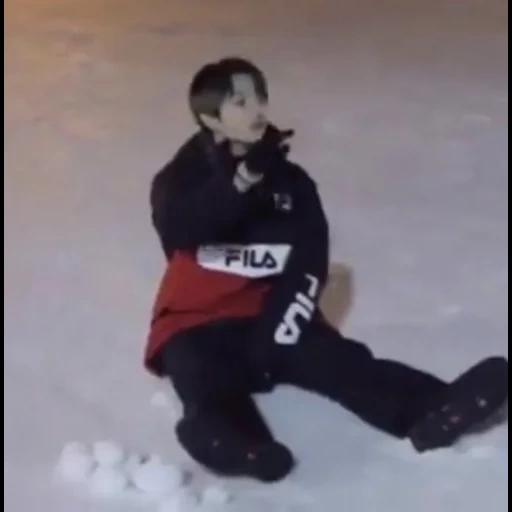 мальчик, jungkook bts, bangtan boys, jungkook cute, bts winter package 2020 чонгук