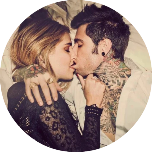 lyrics, status-status, coppie adorabili, fedez italia, chiara ferrani fedez