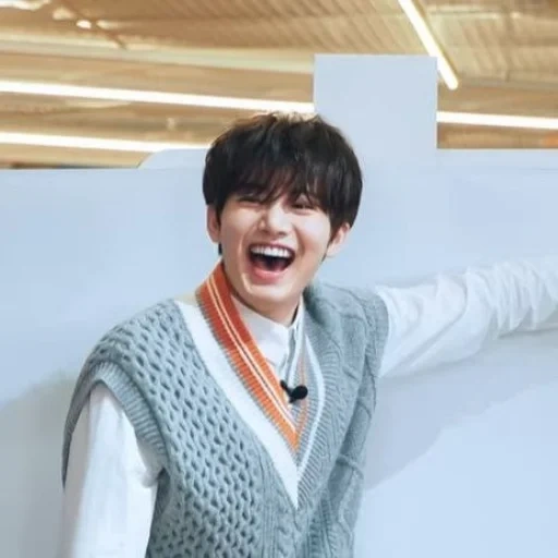 penyanyi pop, toha bts tersenyum, aktor korea, pria korea, kim taehyung smile 2020