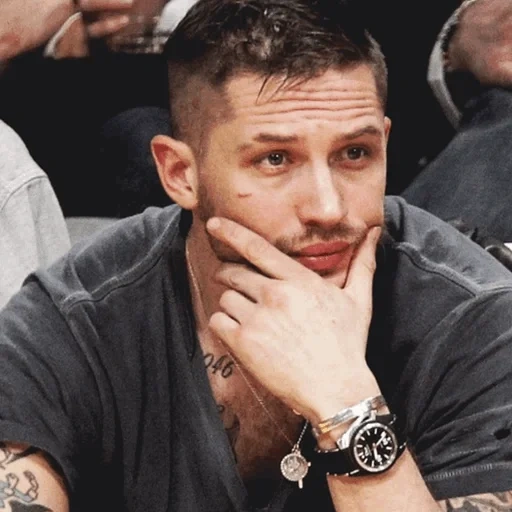 tom hardy, tom hardy 2012, tom ha agente, corte de cabelo de tom hardy, tom hardy é muito bonito