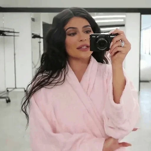 mujer joven, paraíso de rada, chris jenner, kylie jenner, kylie jenner instagram 2021