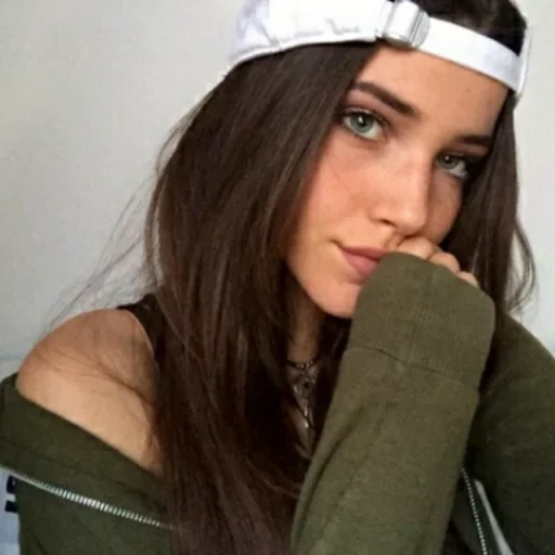 wattpad, mujer, mujer joven, mujer hermosa, veronica alekseev