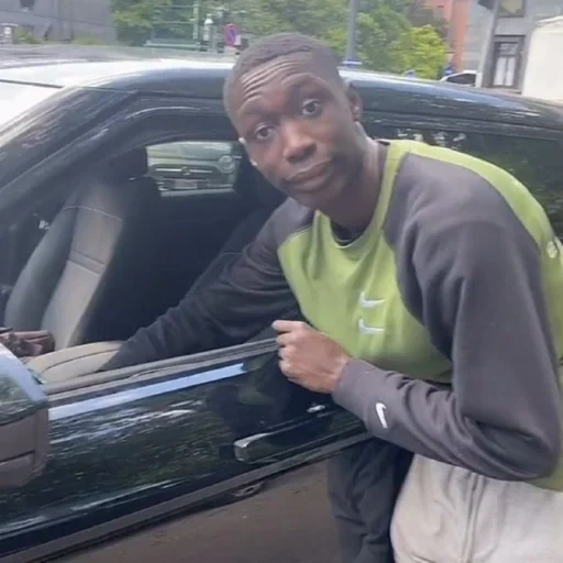 black person, guy, man negro, negro refueling