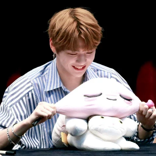 asian, the boy, kang daniel, chimin toys, wanna ein fan