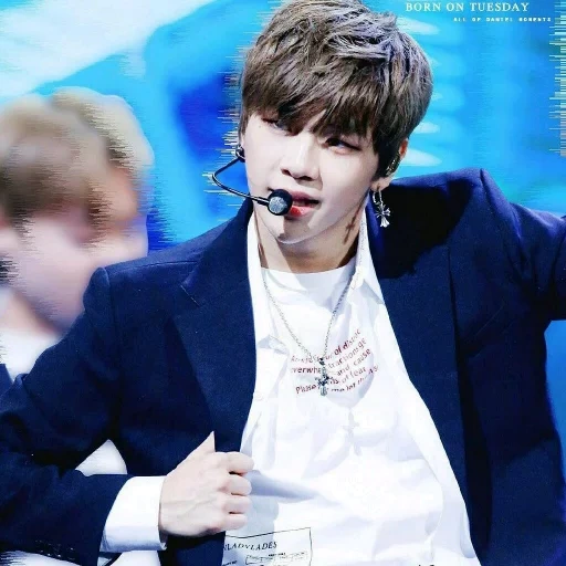 chimin exo, kang daniel, loyauté 2016, kim tae hyung est sexy, kim tae hyung ne blanchit pas