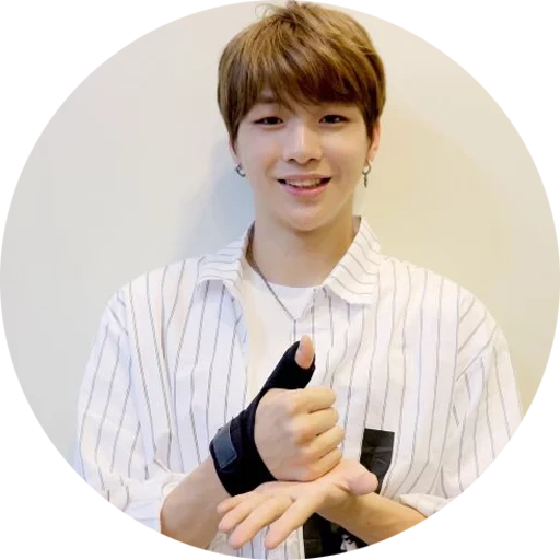 kay pop, jung seoon, pak adalah chinen, kan daniel, kang daniel