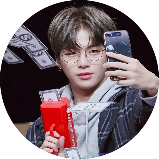 kang, wanna one, kang daniel, membro della lega giovanile antiproiettile, kahn daniel lestic