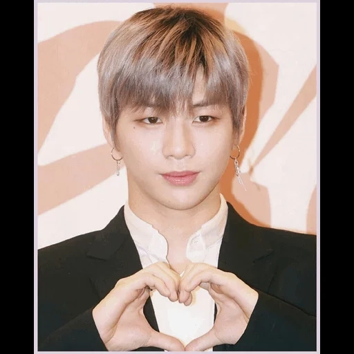 kang daniel, kahn daniel, kang daniel 2021, dinheiro masculino coreano, kahn daniel rotterdam