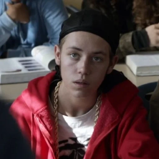 orang tak tahu malu, ethan katkoski, carl gallagher, aktor tv, orang yang tak tahu malu dan tak tahu malu