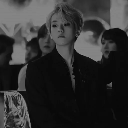 jeune femme, baekhyun exo, esthétique bts, taehyun papa, exo funny memes 2020