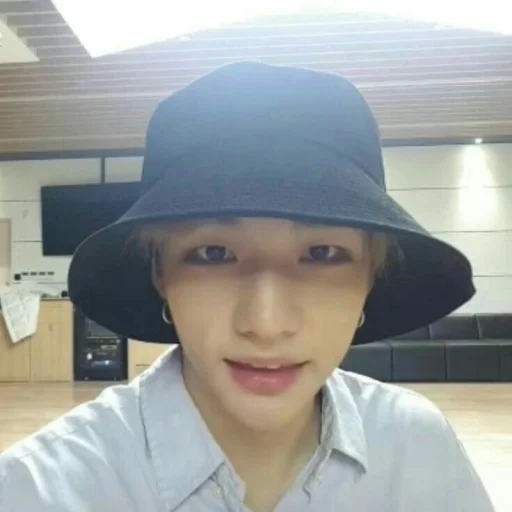 stray kids, seo hyun-jin, hwang hyunjin, attore coreano, modelli coreani da uomo