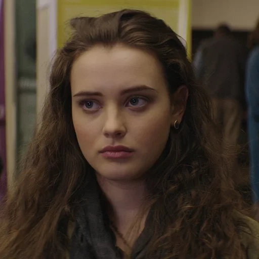 statut, hannah baker, dans vos bras, katherine langford, katherine langford 13 raisons