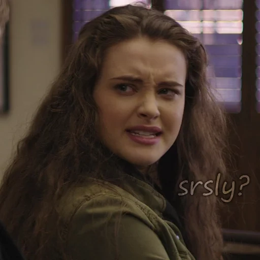 junge frau, filmfeld, katherine langford, katherine langford kadra, katherine langford 13 gründe