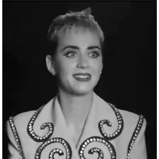 young woman, katy perry, katie thornton, katy perry short hair, katy perry swish swish