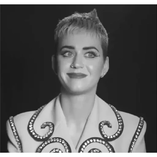 mujer, mujer joven, katy perry, similitudes divertidas, madonna parece