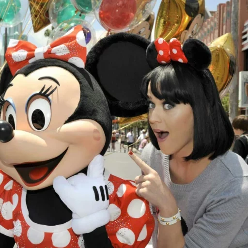 минни маус, микки маус, кэти перри дисней, katy perry disney, диснейленд микки маус