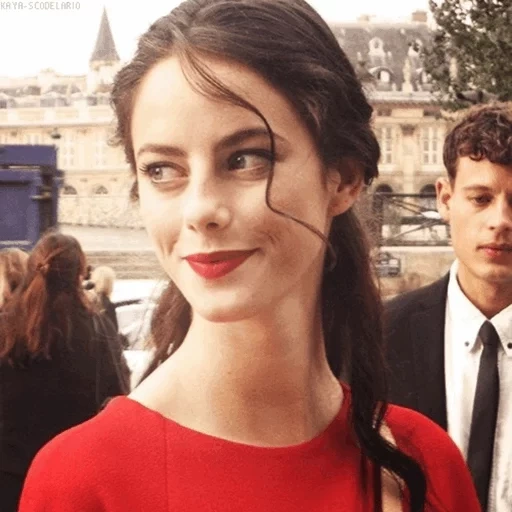 donna, giovane donna, kaya scodelario, kaya skogladario effie, kaya skogladario 2012