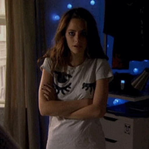 tashkent, kaya scodelario, kaya skogladario effie, kaya scodlario skins, kaya skogladario museum