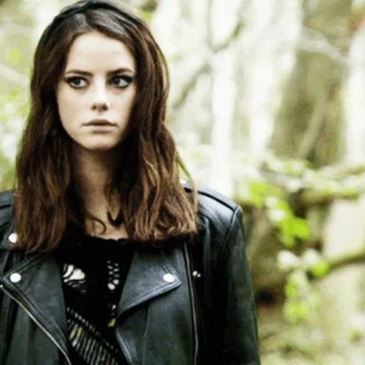 effie, effie stöhnt, kaya scodelario, kaya skogladario effie, museen 3 saison effie