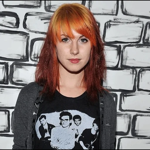 paramore, red haired square, red haircuts, hayley williams, red haired square with a bang