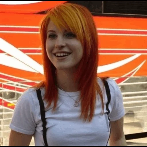 giovane donna, paramore, hayley williams, paramore paramore, paramore haley williams 2020