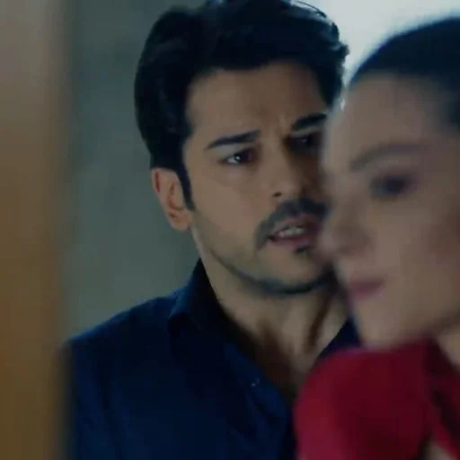 giovane donna, kara sevda, serie black love 192, serie turca black love, black love the series offre turkish burak