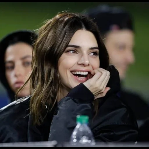 chris jenner, kendall jenner, estilo kendall jenner, modelo kendall jenner, kyle kuzma kendall jenner