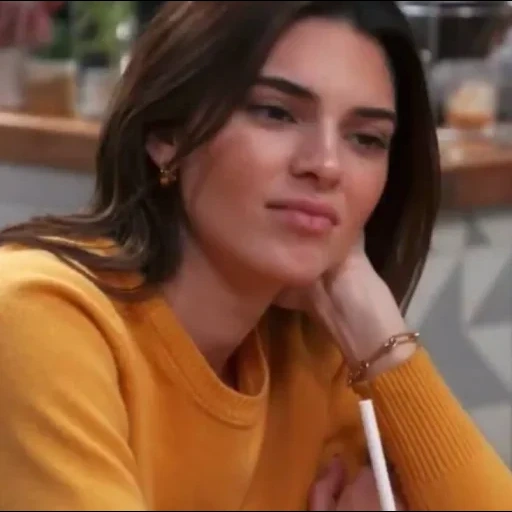 jeune femme, anivar 2022, kendall jenner, belle femme, style cendall jenner