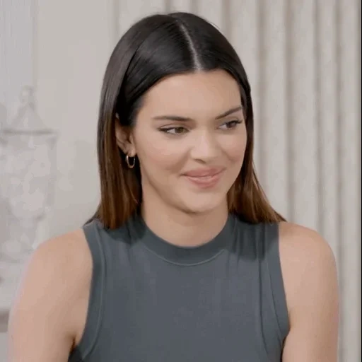 giovane donna, kendall, kendall jenner, cendall jenner style, acconciature di kendall jenner
